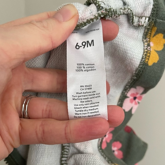 Carter’s lightweight sweatshirt in green with floral print, size 6-9m - Picture 4 of 4